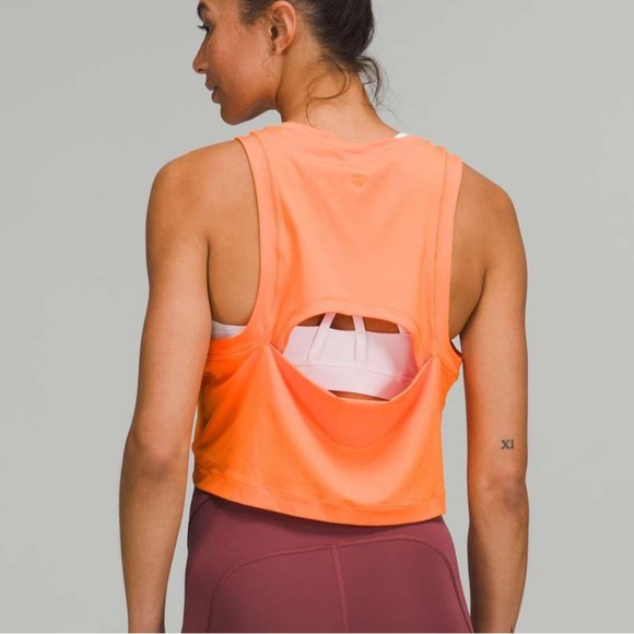 Lululemon Open Back Cropped Training Tank Top - Picture 4 of 4